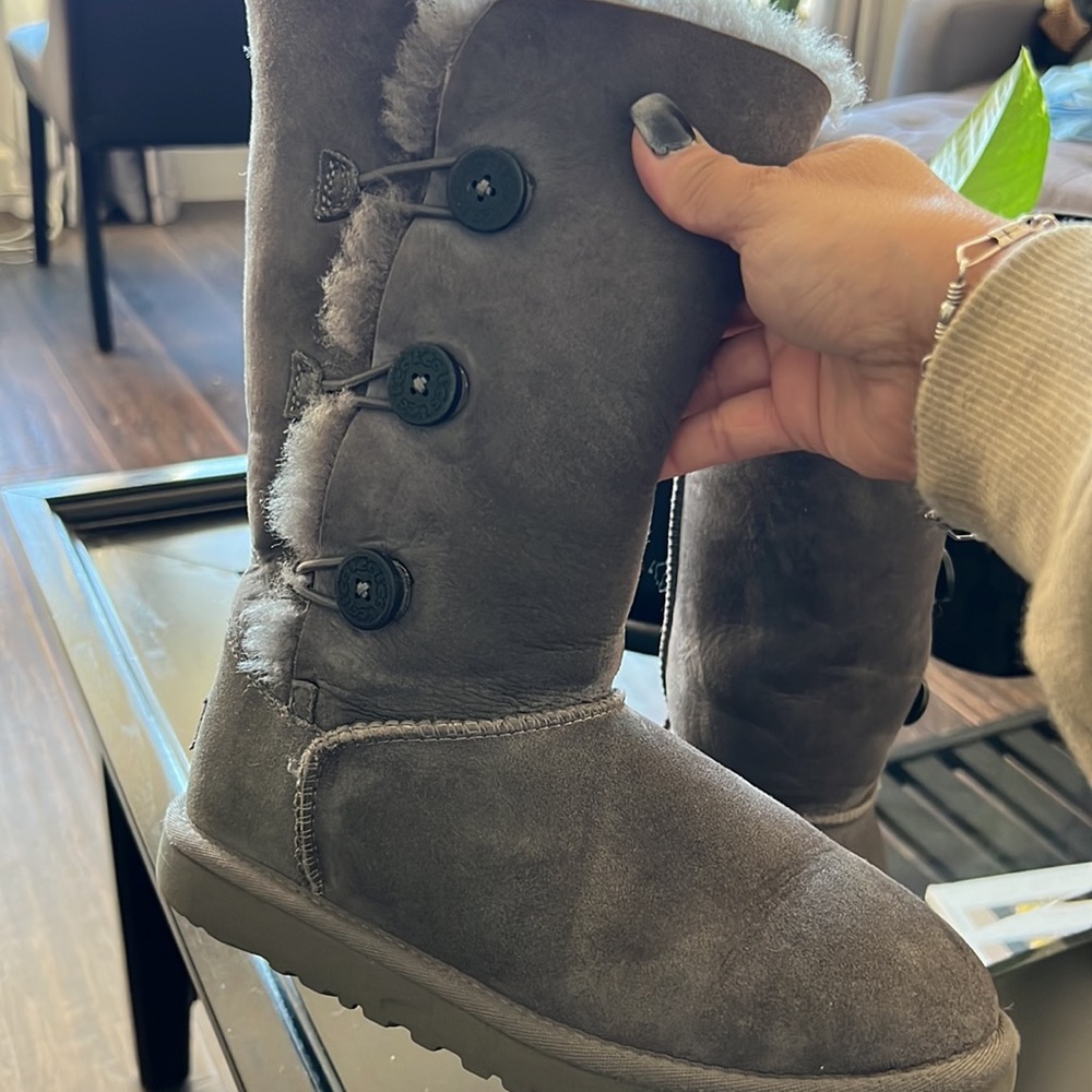 Gray Ugg With Side Buttons - image 4